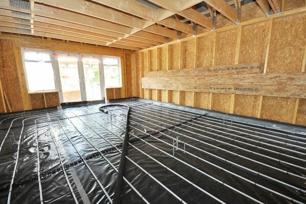 liquid floor screeding